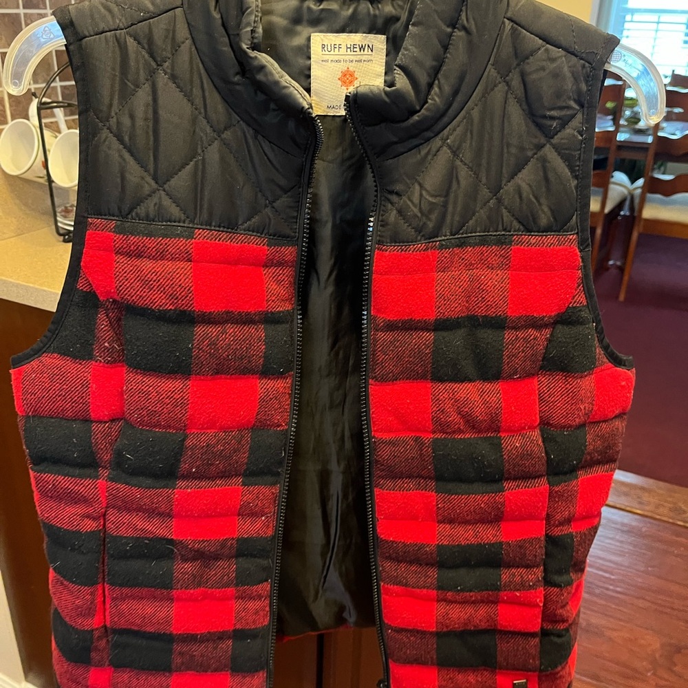 Very good condition. This is a small vest Very warm